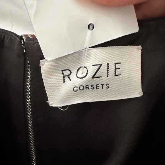 rozie corsets size 36 off the shoulder satin corset black - Picture 3 of 3